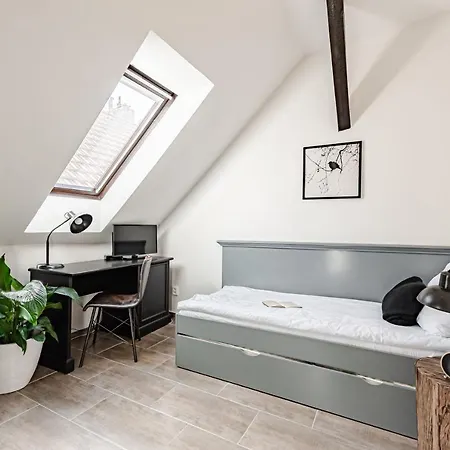 Pivonka 3*