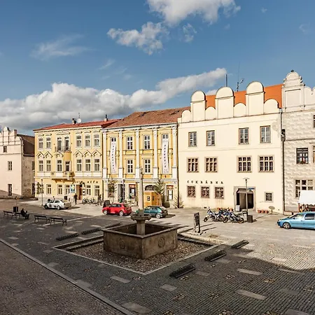 Pivoňka 3*