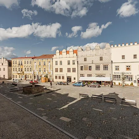 Pivoňka 3*