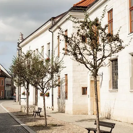 Pivonka Hotel